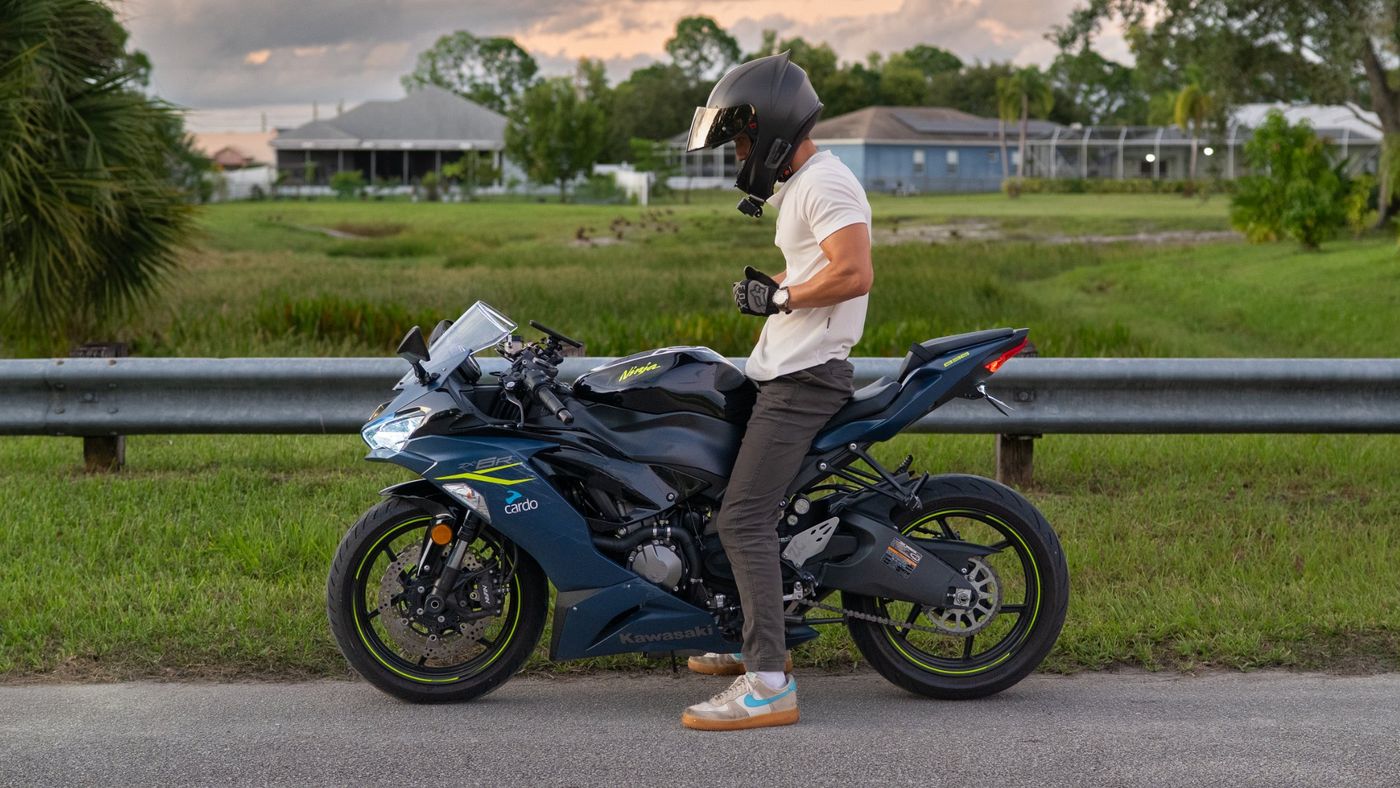 Zach on his 2023 Kawasaki ZX-6R at sunset